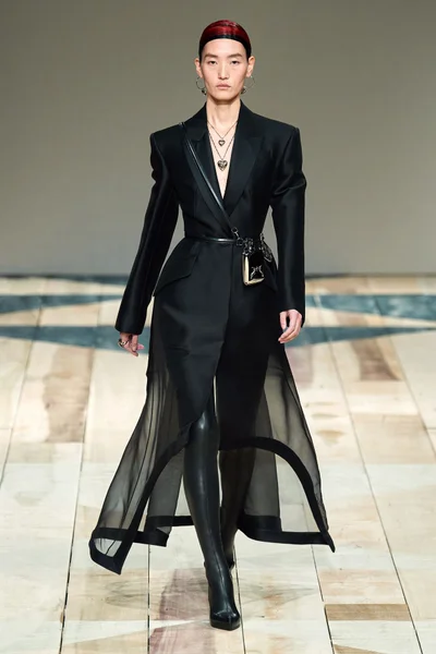Look 38
